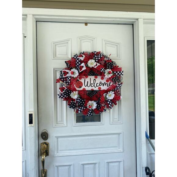 Ladybug Welcome Wreath – Handmade Red & Black Deco Mesh Door Decor with Florals - Picture 9 of 9